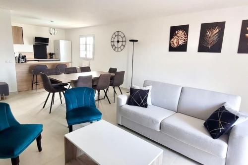 Appartement spacieux ,4 pers,Piscine & Vue mer photo 6