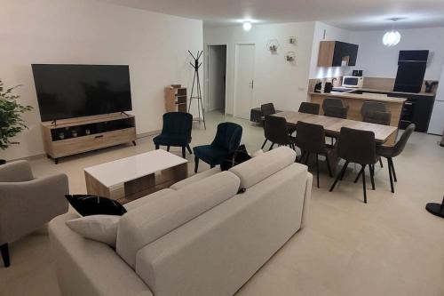 Appartement spacieux ,4 pers,Piscine & Vue mer photo 19