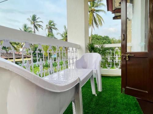 Ban công/sân hiên tại Ocean Breeze Studio Flat 5 min Colva Beach