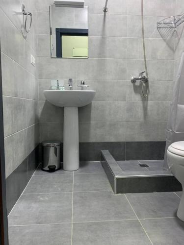 Bany a Hotel OK