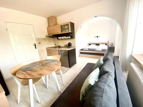 Η κουζίνα ή μικρή κουζίνα στο SKALNY apartamenty, pokoje