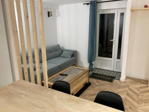 Ruang duduk di T2 à 5' d'agen, clim, wifi, parking privé