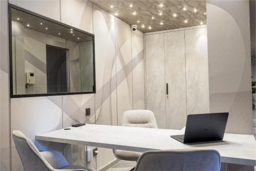 Tritone Luxury Suites Piazza del Popolo photo 45