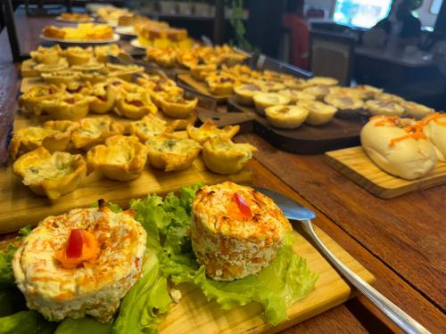 Makanan di atau berdekatan inn ini