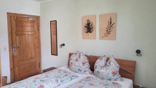 Postel nebo postele na pokoji v ubytování das Höfchen Stadecken