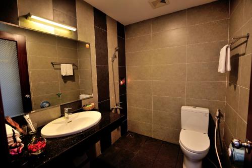 Phòng tắm tại Dong Xanh Hotel