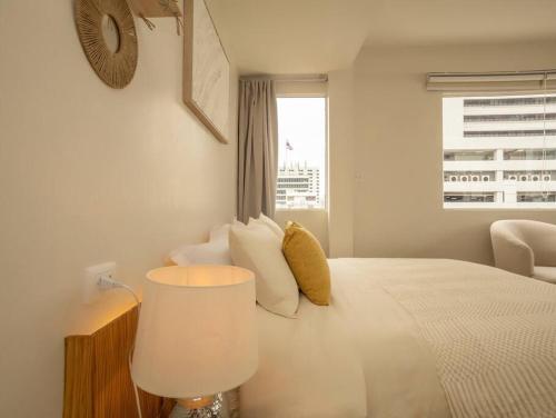Ένα ή περισσότερα κρεβάτια σε δωμάτιο στο Cozy studio room - 2 guests in the heart of Silom - 6B
