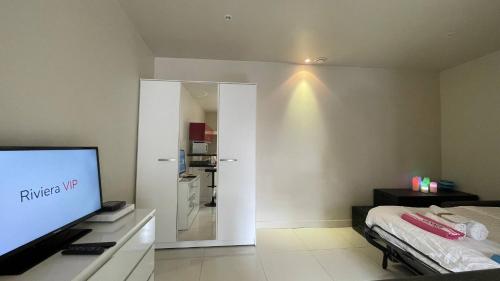Studio Suquet Near Palais Et Plages