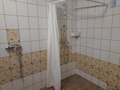 Koupelna v ubytování LaVendel Vendégház Sajópálfala