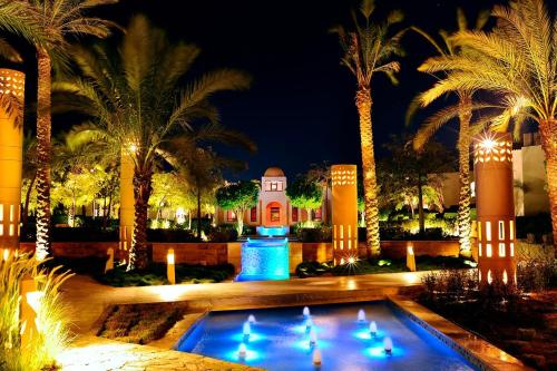 Bazén v ubytování Reef Oasis Blue Bay Resort & Spa nebo v jeho okolí