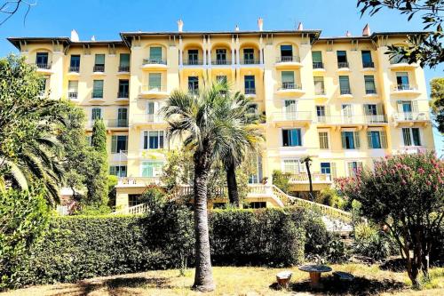 Luxury, Luminous apartment sea & mountain views