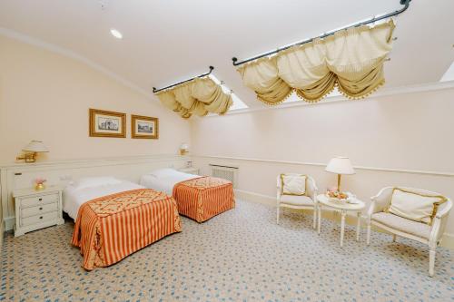 Un lugar para sentarse en Hotel Bristol