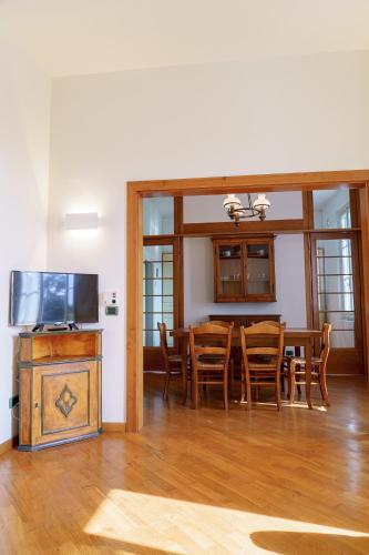 Spacious and pleasant 2-BR apt