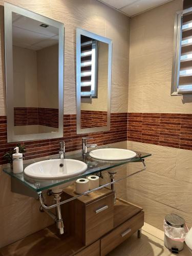 Cordoba Center Home