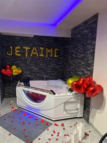 T3 5 étoile jacuzzi photo 1