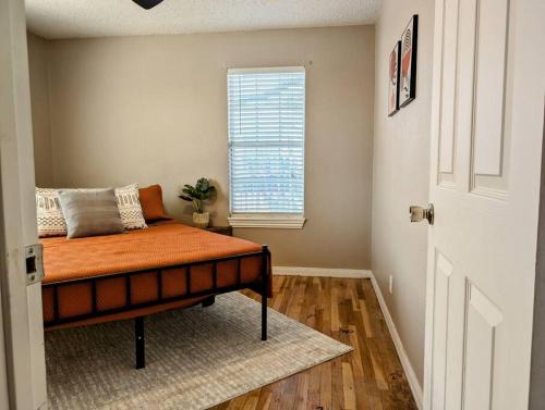 Φωτογραφία από το άλμπουμ του Cozy 2BR Home in Clovis σε Clovis