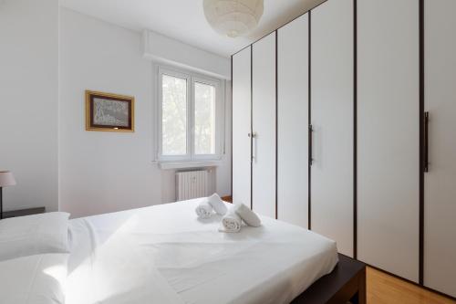 GuestHost - Irnerio- Washington Balcony Apartment