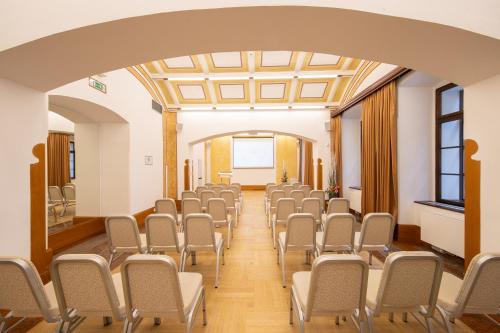 Χώρος καθιστικού στο Majestic Plaza Hotel Prague