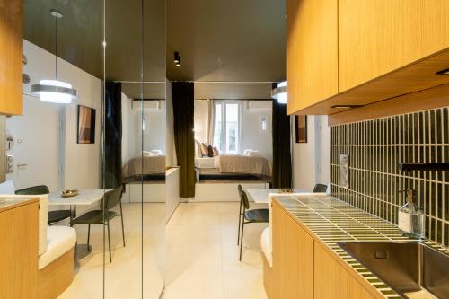 Room Aboukir, Paris Centre