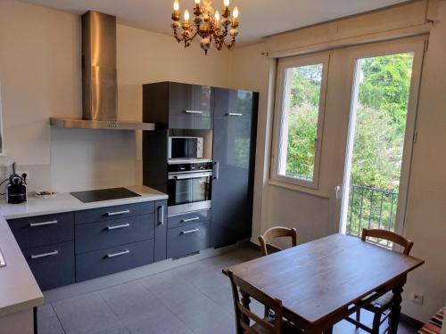 Kuchyň nebo kuchyňský kout v ubytování Madame du Barry - Proche Gare, Zenith et CHU