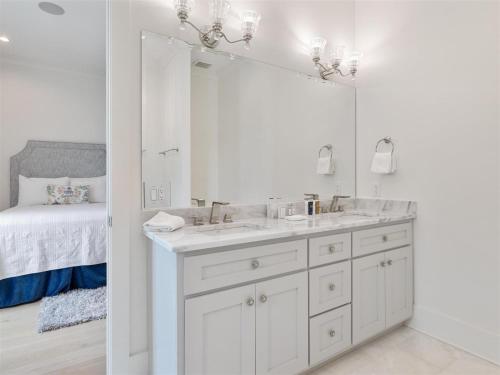 Ένα ή περισσότερα κρεβάτια σε δωμάτιο στο Seacrest West-Hacienda Blanca