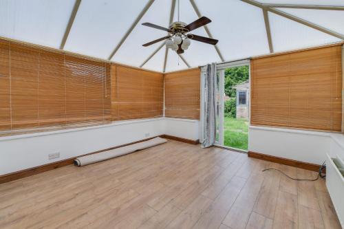 Gallery image of Entire Family Home In Middleton in Middleton