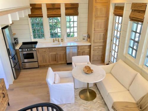 Cucina o angolo cottura di Rosemary - 26 Falmouth Ln