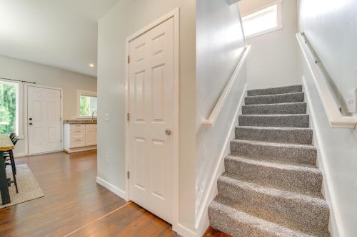 Φωτογραφία από το άλμπουμ του Tukwila Townhome 12 Mi to Seattle! σε Tukwila