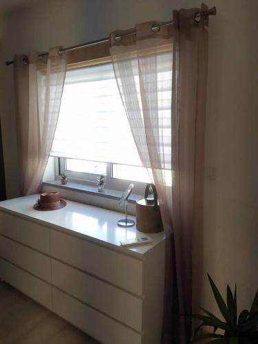 Family friendly 3 BR apt, ideally located in Lagos photo 3