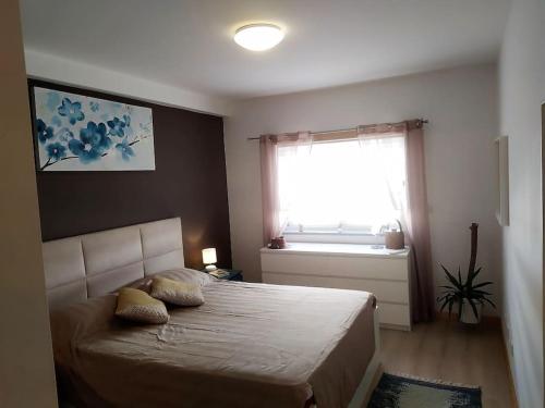 Family friendly 3 BR apt, ideally located in Lagos