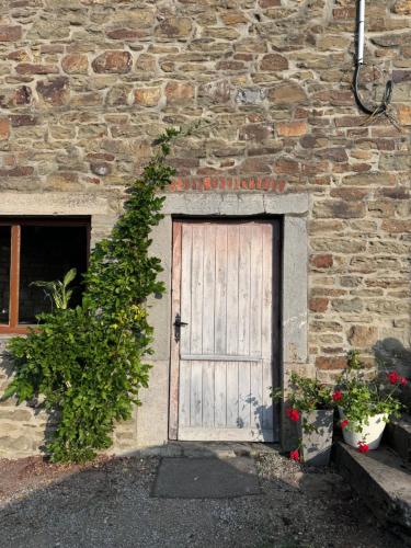 Fotografie z fotogalerie ubytování Buteo chambres d'hôtes & espresso v destinaci Lesterny