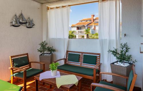 3 Bedroom Stunning Apartment In Krk