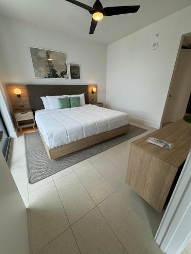 New Luxury Apartment at Downtown Miami photo 10