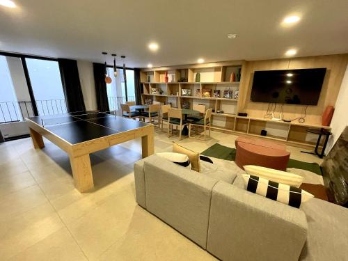 טלויזיה ו/או מרכז בידור ב-Glamping con jacuzzi en piso 15, único en Gdl, vistas espectactaculares