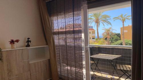 Apt. ManRey 1C - Jade