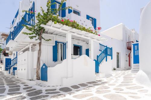 Eleanna's Cycladic Home
