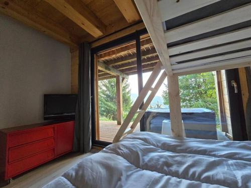 Posteľ alebo postele v izbe v ubytovaní Chalet 10p sauna spa superbe vue
