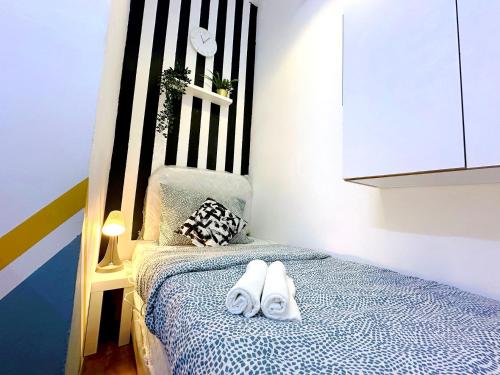 Cozy Corner Partition Room Near Burjuman Metro