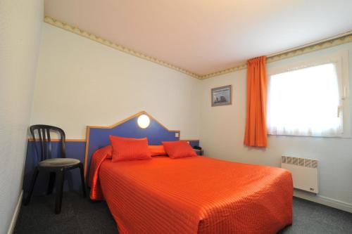 Кровать или кровати в номере Fasthotel Vendome