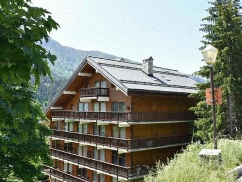 Appartement rénové 2 pièces cabine avec balcon et accès piscine - Méribel