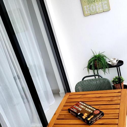 Foto dalla galleria di King Bed with AC, Wifi and Gym, No Blackouts, Garden Towers I, Santiago RD a Santiago de los Caballeros