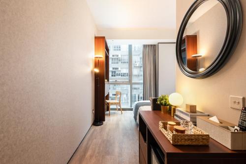 Fotografie z fotogalerie ubytování Dash Living on Queen's v Hong Kongu