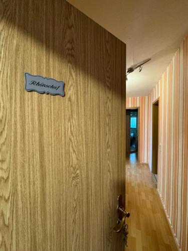 a sign on the wall of a hallway at Altmarkblick in Erbenhausen