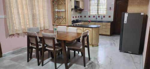 Gambar di galeri bagi Sindhu Suites - Premium 2 BHK Apartment RMV II Stage Bangalore di Bangalore
