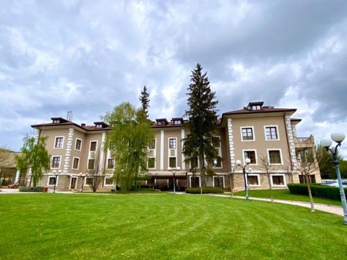 Κήπος έξω από το Midalidare Hotel & Spa