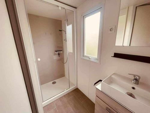 Salle de bains dans l'établissement Le paradis du sud