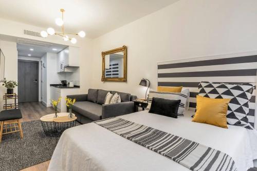 BEST LOCATION IN THE CITY OF MADRID! 166