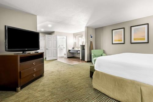 Μια τηλεόραση ή/και κέντρο ψυχαγωγίας στο Best Western Executive Suites