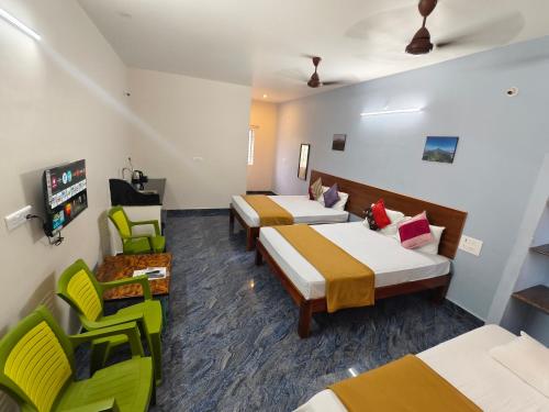 Postel nebo postele na pokoji v ubytování RPM home stay