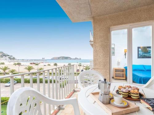 Apartament a 1a línia de mar, con WiFi